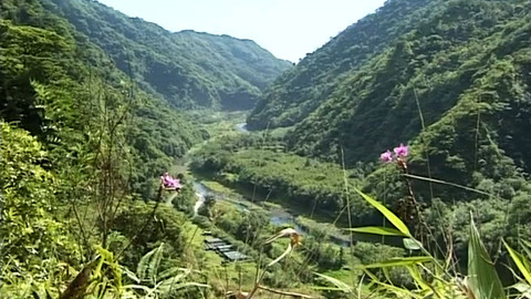 Příběhy z jižních moří - 4/11 Muž s anglickým knírkem