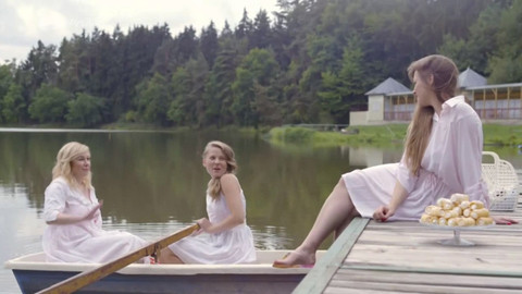 Deník Dity P. - 14/16 Snídaně v trávě