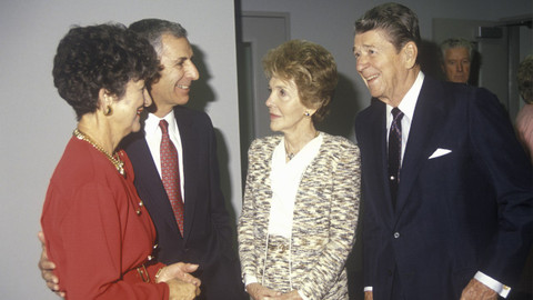 Šílený svět studené války - 7/8 Váleční štváči