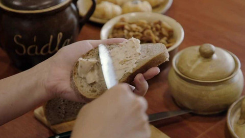 Boží dar - příběhy českých potravin - 1/9 Příběh sádla