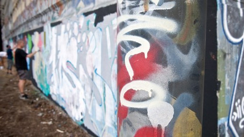 Kmeny - 16/16 Graffiti