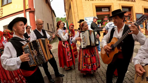 Sousedé - 24. října