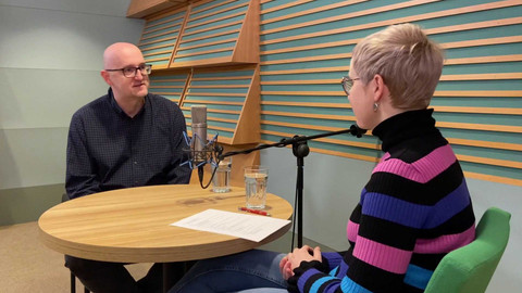 Background ČT24 - Petr Zavadil