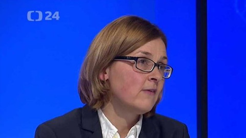 90’ ČT24 - Řetězce chtějí skončit s prodejem vajec z klecí