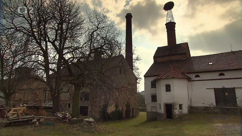 Zrezivělá krása - Než přiletí čáp