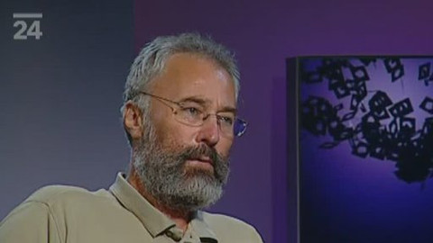 Před půlnocí - 25. června 2012