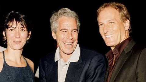 Ghislaine Maxwellová a její oběti - 2/3 Všem na očích