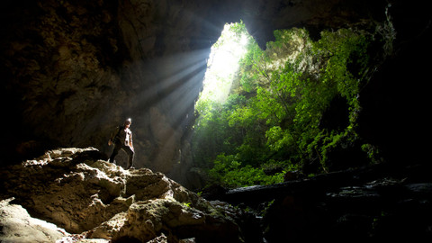 Dobrodružství do neznáma - 10/10 Borneo, temný stín