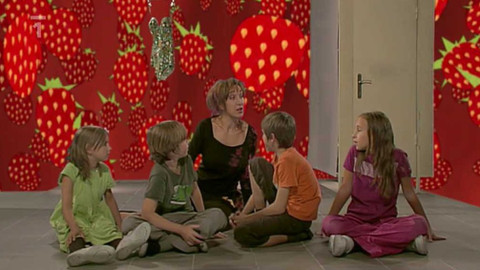 Watch Cecilia - 8/8 4 roční období