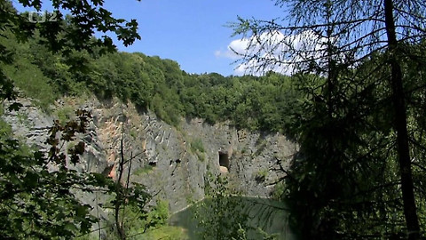 Tajuplný podzemní svět - 9/14 Stověžaté podzemí