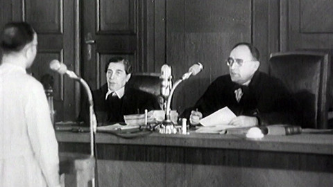 Příběhy 20. století - 12/16 Soudci