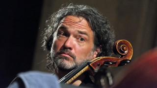 Jiří Bárta versus Bachovy Suity pro sólové violoncello