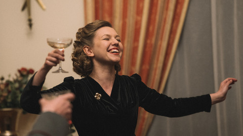 Vzestup nacistů - 2/3 Hitlerovy narozeniny