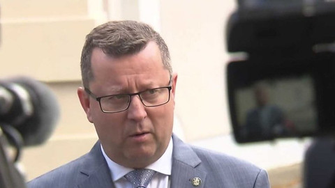 Mimořádné pořady ČT24 - Výměna ministra kultury