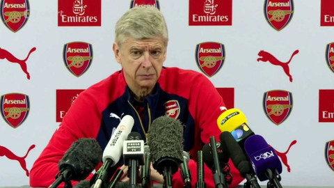 Arsenal TV - Tisková konference s trenérem Arsenalu Arsenem Wengerem