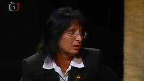 Čaj pro třetího - Umřít pro krásu?