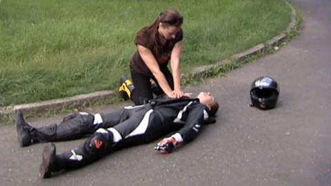 Jak přežít - 10/13 Nehoda, rozvaha, záchrana