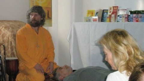 Za zrcadlem - 13/13 Léčitelství aneb v zajetí bioenergií