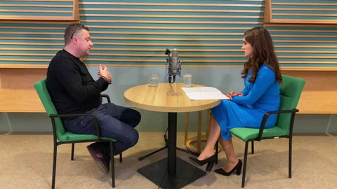 Background ČT24 - Kamil Houska