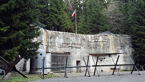 Deset století architektury - Betonová hranice