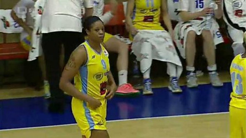 Evropská liga v basketbalu - ZVVZ USK Praha - Perfumerias Avenida Salamanka