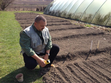 Zahrada pod lupou - 14. dubna 2012