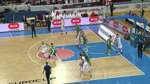 EuroCup v basketbalu - ČEZ Basketball Nymburk - UNICS Kazaň