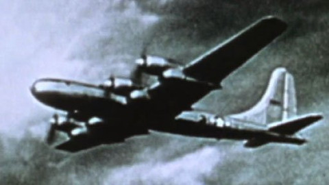 Americké století očima Olivera Stonea - 3/10 Atomová bomba