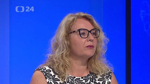 90’ ČT24 - Obyvatel Česka přibývá, ale populace stárne