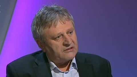 Před půlnocí - 10. února 2012