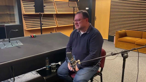 Background ČT24 - Jaroslav Kmenta