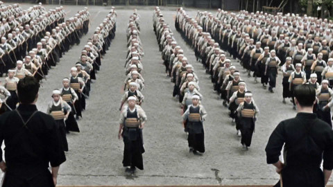 Pearl Harbor: Svět v plamenech - Epizoda 1/2