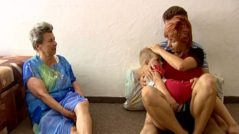 Mámo, táto, obejmi mě