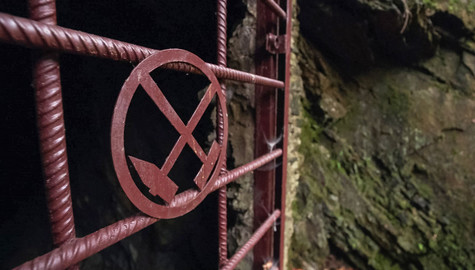 Spolu na hranici - 1/16 V podzemí