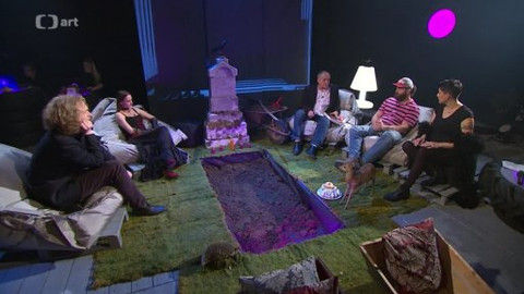 Tečka páteční noci - 5. prosince 2014