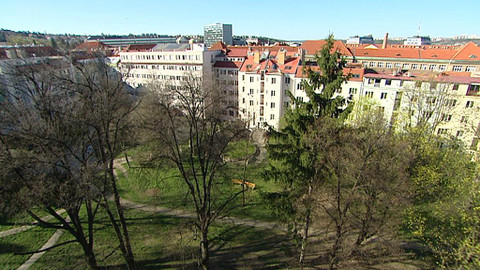 Tajemství pražských dvorků - Vnitroblok domu na Evropské ulici