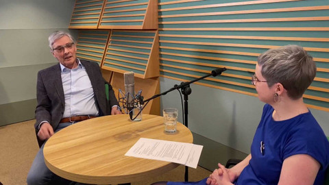 Background ČT24 - Petr Vichnar