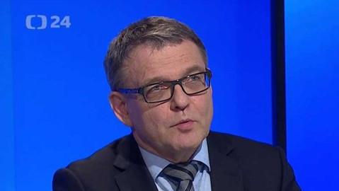 90’ ČT24 - Kauza Čapí hnízdo ve sněmovně / Evropa po útocích v Bruselu