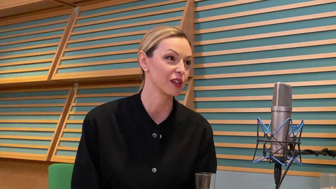 Background ČT24 - Veronika Jonášová