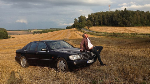 Auto Moto Revue - Zkontrolujeme opravu dálnice D1, svezeme se Broukem a otestujeme Porsche Macan