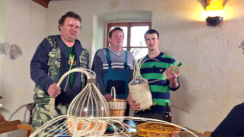 Malá farma - Opletený demižon