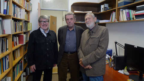 Třistatřicettři - Miluj bližního svého