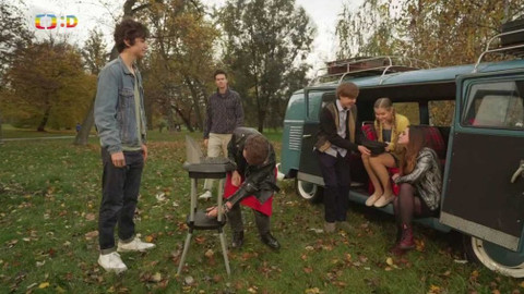 Pětka z garáže - 15/16 Život v dodávce