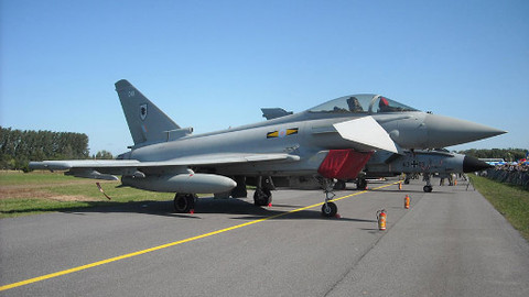 Továrny dneška - 7/10 Eurofighter Typhoon