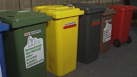 Archiv dne - 16. srpen 1990: Experiment s tříděním odpadu