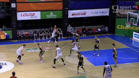 Maxa NBL - USK Praha - Sršni Photomate Písek