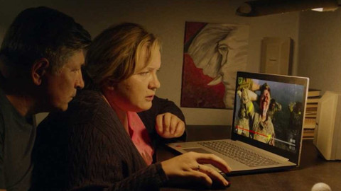 Máma - Epizoda 1/4 (UA)