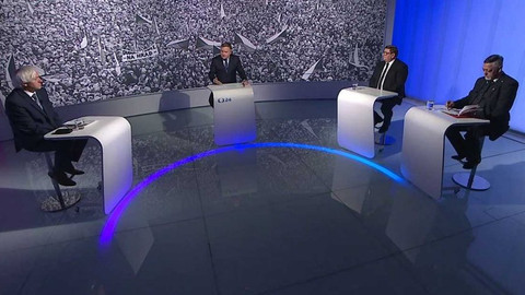 Politické spektrum - Proč se řadě lidí stýská po době vlády komunistů