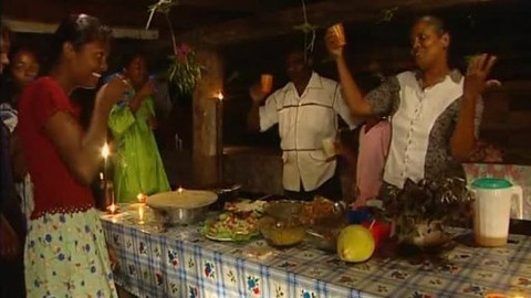 Doma chutná nejlépe - 12/26 Vačti z Trinidadu