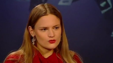 Před půlnocí - 2. února 2012